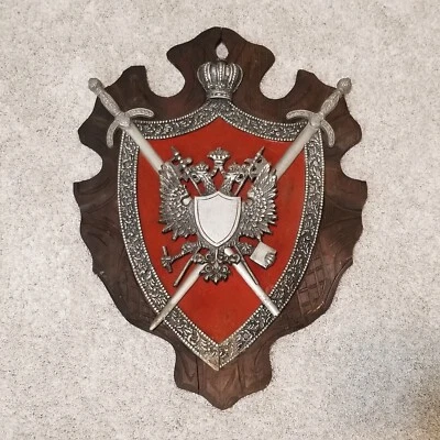 Escudo heráldico vintage doble cabeza águila metal y madera montaje en pared 20x24 Foto 1 de 4