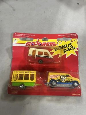 MAJORETTE Elephant Reserve Bonus Pack With Extra Trailer C16 - Image 1 of 2