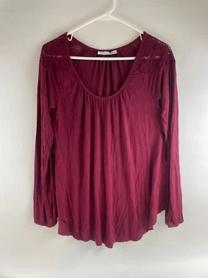 Blusa para mujer Maurices talla pequeña manga larga cuello redondo encaje hombro Foto 1 de 4