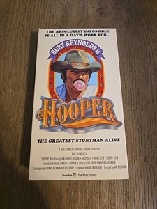 Hooper VHS MOVIE TAPE Burt Reynolds CLASSIC FILM - FREE S&H - Picture 1 of 8