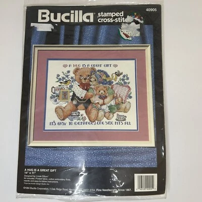 Nuevo kit de punto de cruz estampado Bucilla 1994 A HUG IS A GREAT GIFT 14" X 11" Foto 1 de 4