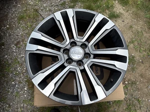22" GMC YUKON WHEEL RIM FACTORY OEM 5822 2017-2020 MACHINED BLACK D Cracked - Picture 1 of 18