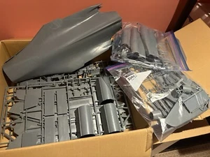 Revell 1:48 Scale Rockwell B-1B Lancer Bomber - Picture 1 of 1