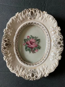 Vintage Petit Point Nadelspitze Blumenbild Oval Glaseinsatz Rahmen 5" - Bild 1 von 5