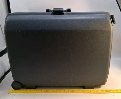 Vtg '86 Samsonite Oyster Suitcase 3 Point Latch Pull Along Hard Shell Look 27.5 - Image 1 of 4
