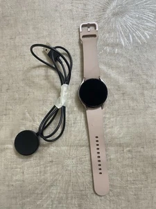 Samsung Galaxy Watch 4 40mm - Zdjęcie 1 z 3