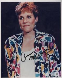 ANNE MURRAY FAMOUS POP SINGER  SIGNED 8X10 PHOTO BECKETT BF72347