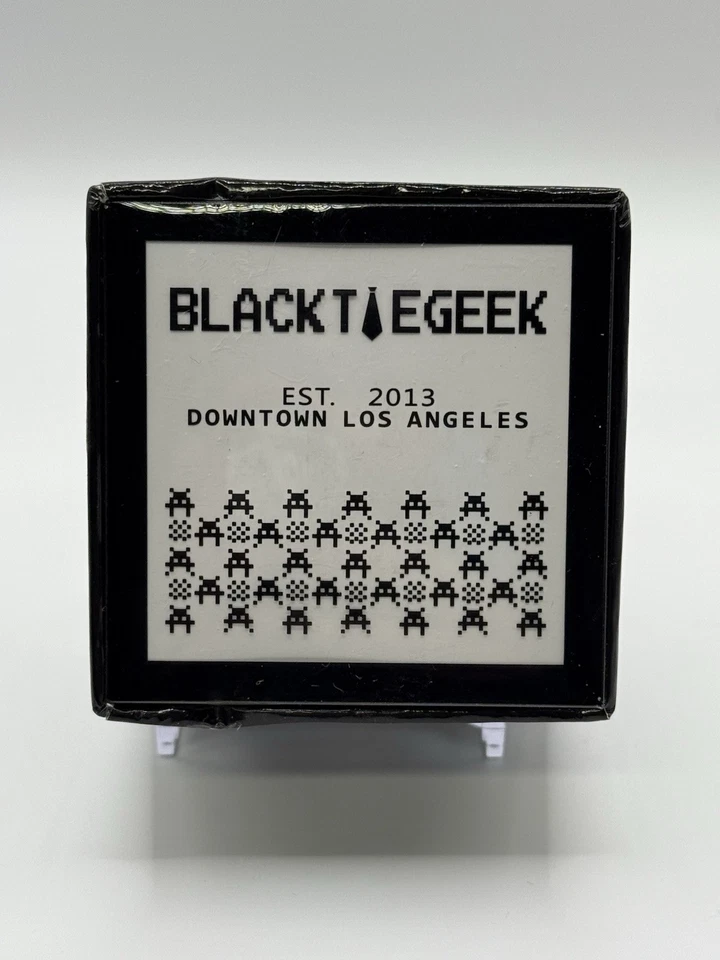 Corbata Negra Geek, Space Invaders Blanca y Negra Ajustada Cuello Nueva Foto 1 de 1