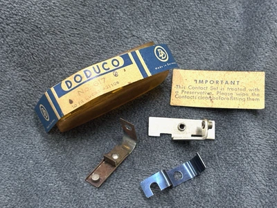 Набор контактных точек BSA C15 B40 TRIUMPH T15 T20 LUCAS 421106 DODUCO NO617 новый из старых запасов - Изображение 1 из 4