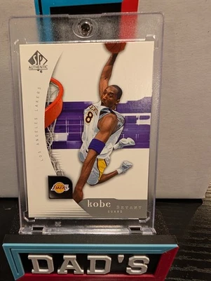 2005-06 Upper Deck SP Autêntico Kobe Bryant #38 - Los Angeles Lakers HOF - Imagem 1 de 3