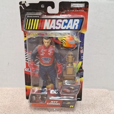 Figura de acción Jeff Gordon 6" Nascar con trofeo y casco Road Champs nueva Foto 1 de 4