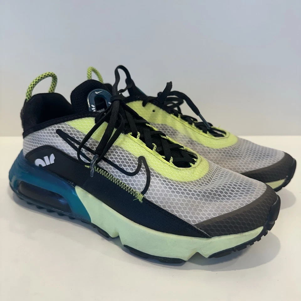 Nike Air Max 2090 GS туфли вольт мальчика размер 6,5Y CJ4066-101 - Изображение 1 из 1
