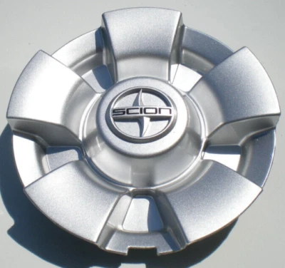 NEW 2008 - 2015 Scion XB Painted Silver Metallic OEM Center Cap P/N PT904-52081 - Изображение 1 из 4