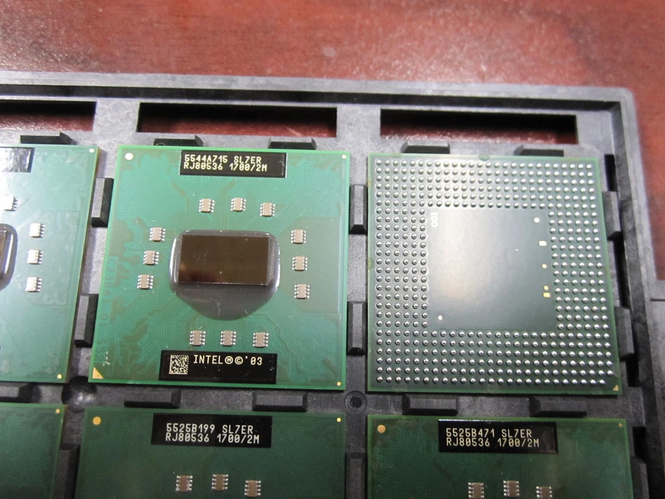 Vintage Intel Pentium M735/2M/400 BGA 479 Dothan CPU RJ80536GC0292M SL7ER - Image 1 of 1