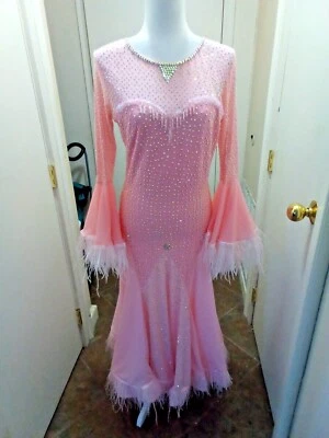 Vestido de competición estándar de salón Foto 1 de 4
