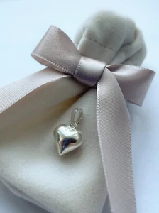 Small heart pendant, solid Sterling Silver. Gift Bag - Picture 1 of 8