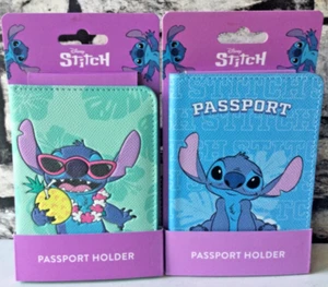 Cubierta de pasaporte Disney Stitch ~ Accesorios de viaje ~ Porta pasaporte ~ Nueva - Imagen 1 de 4