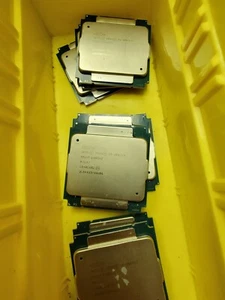 Intel Xeon E5-2697v3 2.6GHz CPU 14-Core CPU Processor SR1XF 35MB Cache - Picture 1 of 2