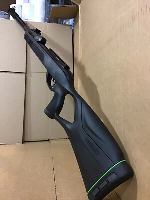 Rifle de aire comprimido Gamo Swarm Fusion 10X Gen 2 calibre .22 con mira telescópica de 3-9x40 mm Foto 1 de 4