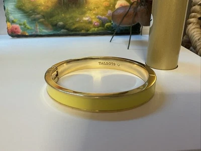 Brazalete Brazalete Talbots Esmalte Amarillo Tono Dorado Estilo Abrazadera Foto 1 de 3