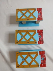 3 Stück Thomas Train Trackmaster Gleiserhöhungen Stützbrückensäule - Bild 1 von 4