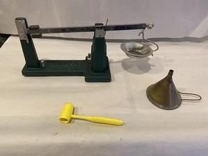 KRUPP AMERICAN MODEL 325 RELOADING POWDER SCALE EXCELLENT CONDITION OIL DAMPENED - Picture 1 of 13