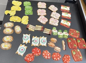 VTG 50s Lot 44 Pieces Of Flat Plastic Food Toy Play Pretend Child Kitchen Foods - Picture 1 of 16