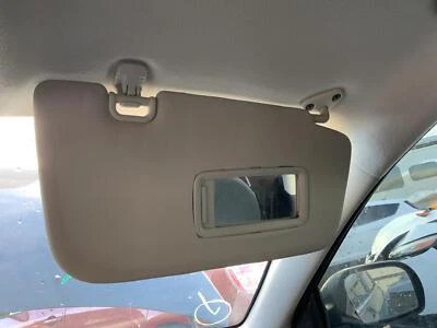 Parasol derecho usado se adapta a: Subaru Impreza 2010 sin iluminación grado correcto Foto 1 de 4