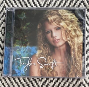 TAYLOR SWIFT Debut CD 2006 2008 Enhanced Big Machine Records NEW Sealed Mexico - Picture 1 of 5