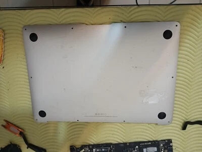macbook  air 13,3" mid 2013  a1466 COVER TAPPO DI SOTTO - Immagine 1 di 2