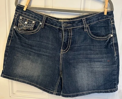 Earl Jean Cuffed Shorts Women’s 12 Rhinestones Thick Stitch Flap Pockets  - Image 1 of 4