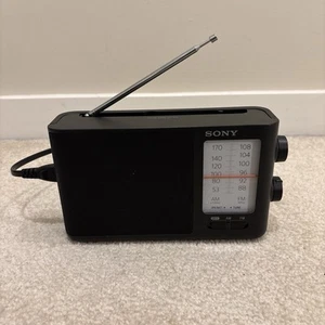 Radio FM/AM ICF-506 portátil Sony afinación analógica cable de alimentación negro probado funcionando - Imagen 1 de 13