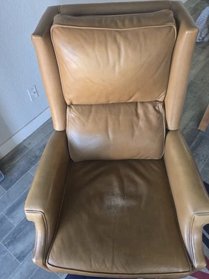 hancock and moore leather recliner chair - Image 1 of 4