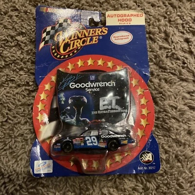 2002 NASCAR Winners Circle 03316 Kevin Harvick #29 Autographed Hood Series F1 - Image 1 of 2