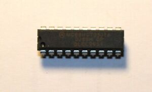 Motorola MC68HC705J1ACP Microcontroller 20-Pin DIP (aka MC68HC705J1ACPE)