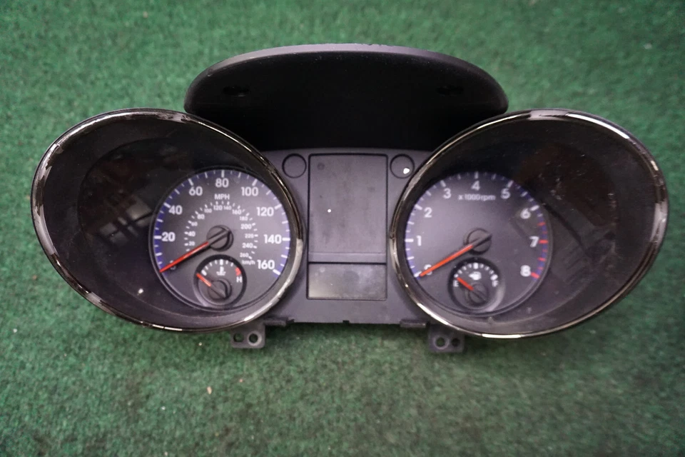 2011 HYUNDAI GENESIS COUPE Speedometer Gauge Cluster OEM 940112M090 40,400K MI - Imagem 1 de 4