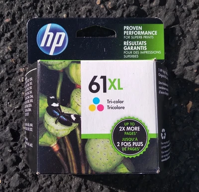 HP 61XL Tri Color Ink Cartridge Genuine EXP DEC 2017 - Image 1 of 4