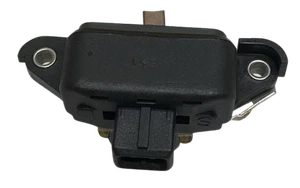 Bosch EL Field Regulator For Toyota Lexcen T5, VN, VP, VN2 3.8L V6 LN3/L27 - Picture 1 of 2