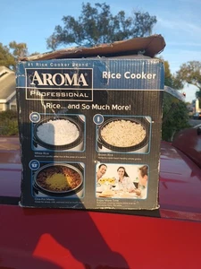 AROMA Digital Rice Cooker, 4-Cup / 8-Cup, with Steamer - ARC-914SBD - Picture 1 of 3