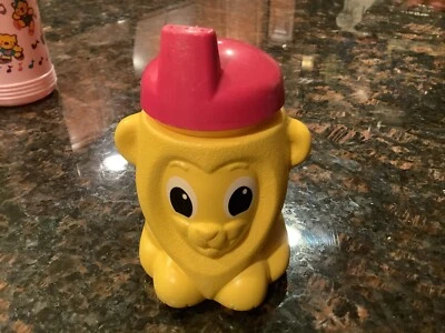 Taza vintage Rubbermaid Yellow Lions Sippy  Foto 1 de 4