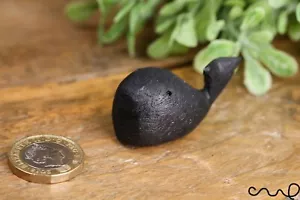 Linda ballena de madera negra tallada a mano hecha a mano natural ecológica - Imagen 1 de 5