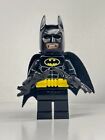 The Lego Batman Movie / Super Heroes Batman Minifig With 2 Baterang Sh318
