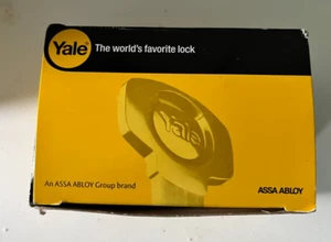 Yale door lock night latch - Picture 1 of 3