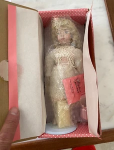 Paradise Galleries Porcelain Doll Annabel Patricia Rose 9" Treasury Premier - Picture 1 of 4