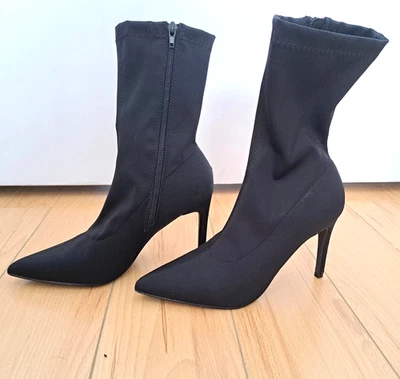 Botines de aguja Olivia de malla negra punta puntiaguda tacones elásticos para mujer 5,5 M Foto 1 de 4