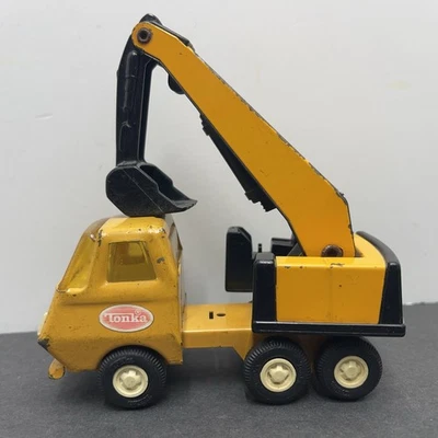 Tiny Tonka Orange Backhoe Excavator 1970s  USA 55010 USA Hard To Find - Image 1 of 4