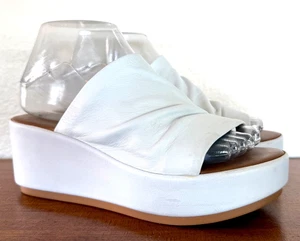 A. GIANNETTI White Leather Platform Wedge Thong Sandals Made in Italy Women's 7 - Picture 1 of 19