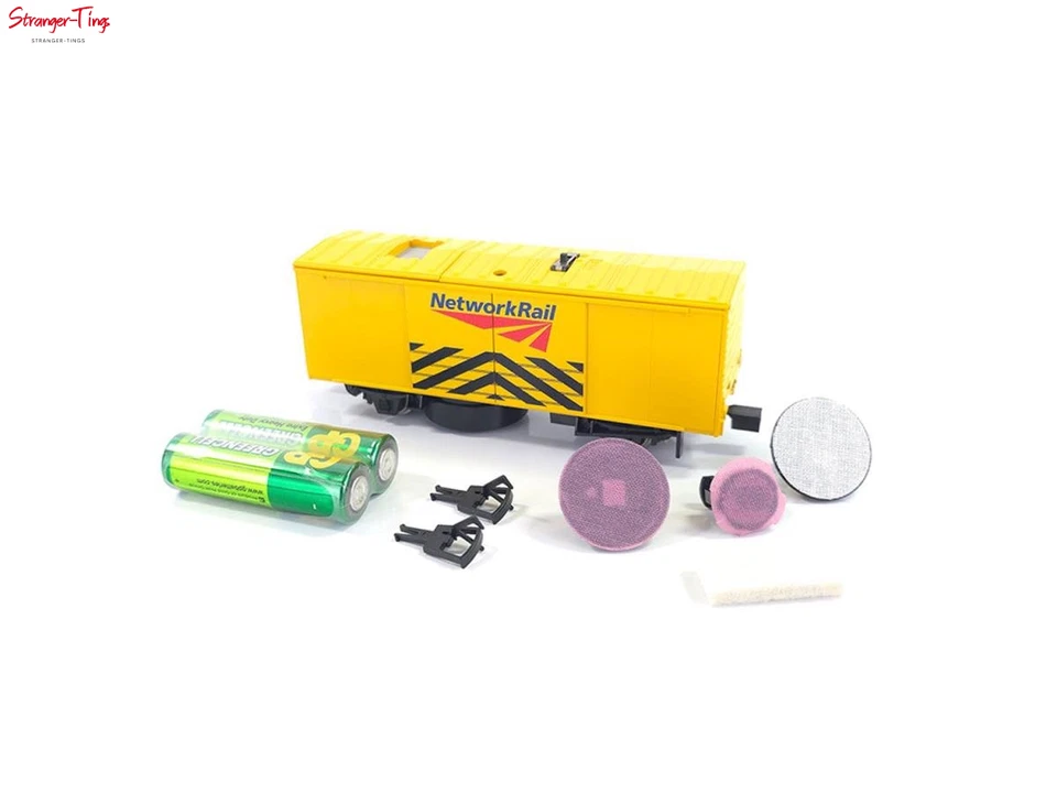 Gaugemaster Network Rail Battery Operated Track Cleaning Wagon OO Scale - Image 1 of 1