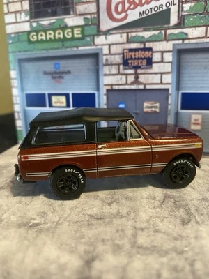 International Scout II 1979 rojo tahití - modelo diorama fundido a presión suelto 1:64 Foto 1 de 4