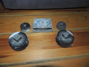 Force 1986 85HP fueraborda conjunto de 5 aisladores, amortiguador superior e inferior y travesaño - Imagen 1 de 3